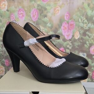 Women's Black Mary Jane Mid-Heel Pumps